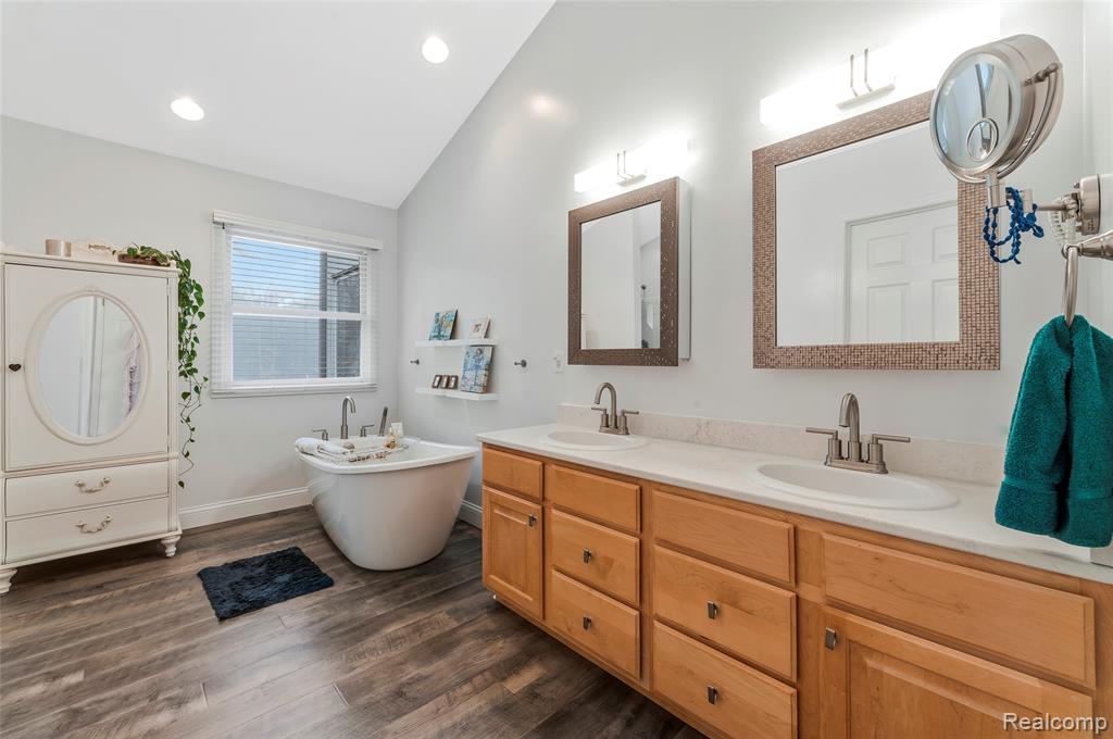 599 Nakomis Trail, Lake Orion, MI 48362 — Photo 13