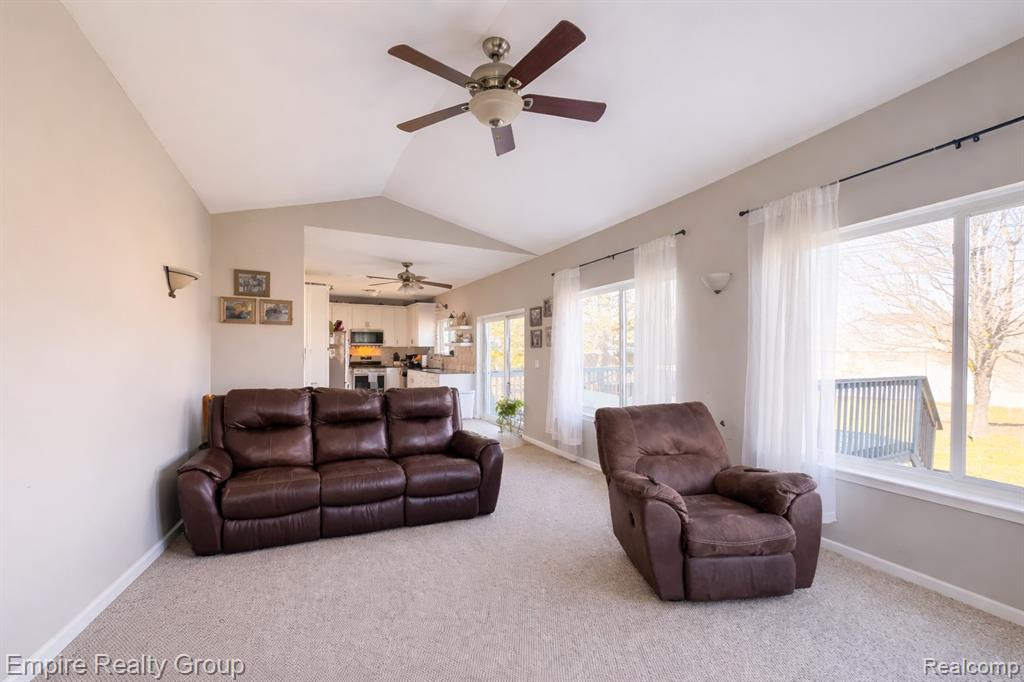 5925 Northridge Circle, Waterford, MI 48327 — Photo 13