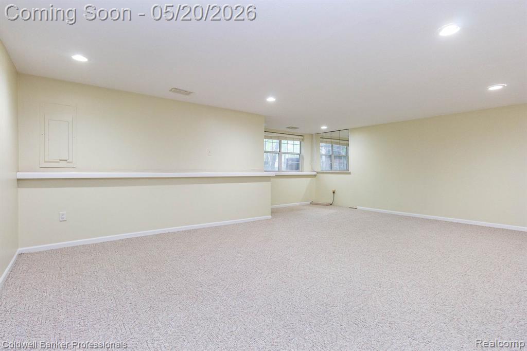 1093 Fairways Boulevard, Troy, MI 48085 — Photo 30