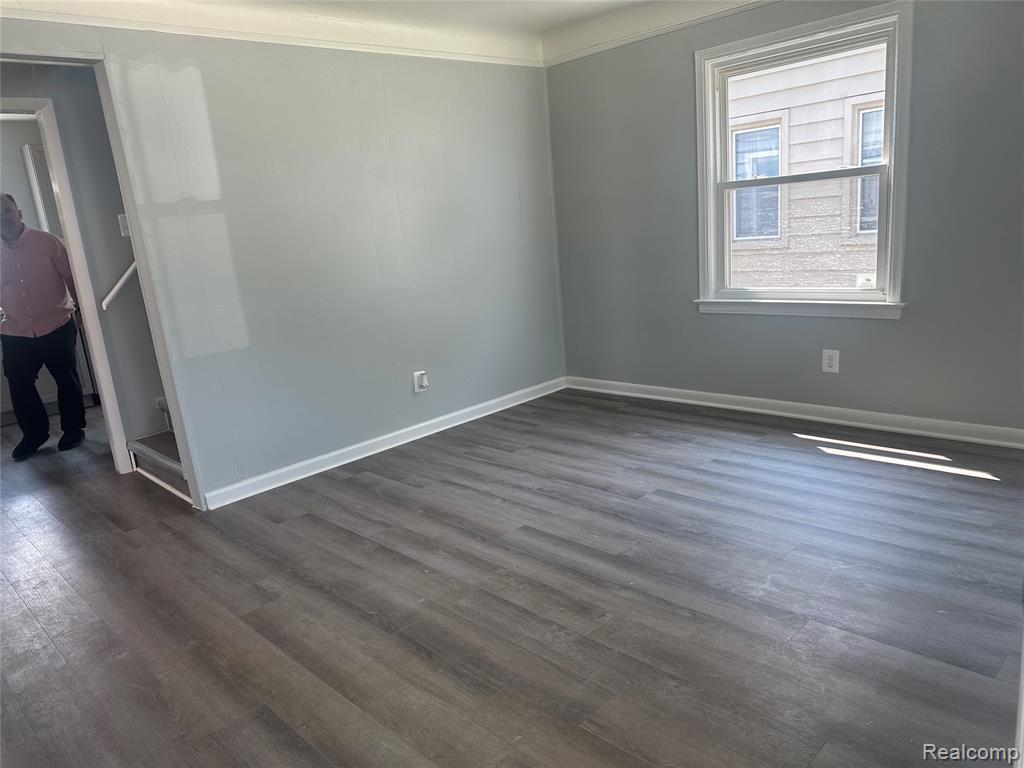 4803 Mildred Street, Wayne, MI 48184 — Photo 8