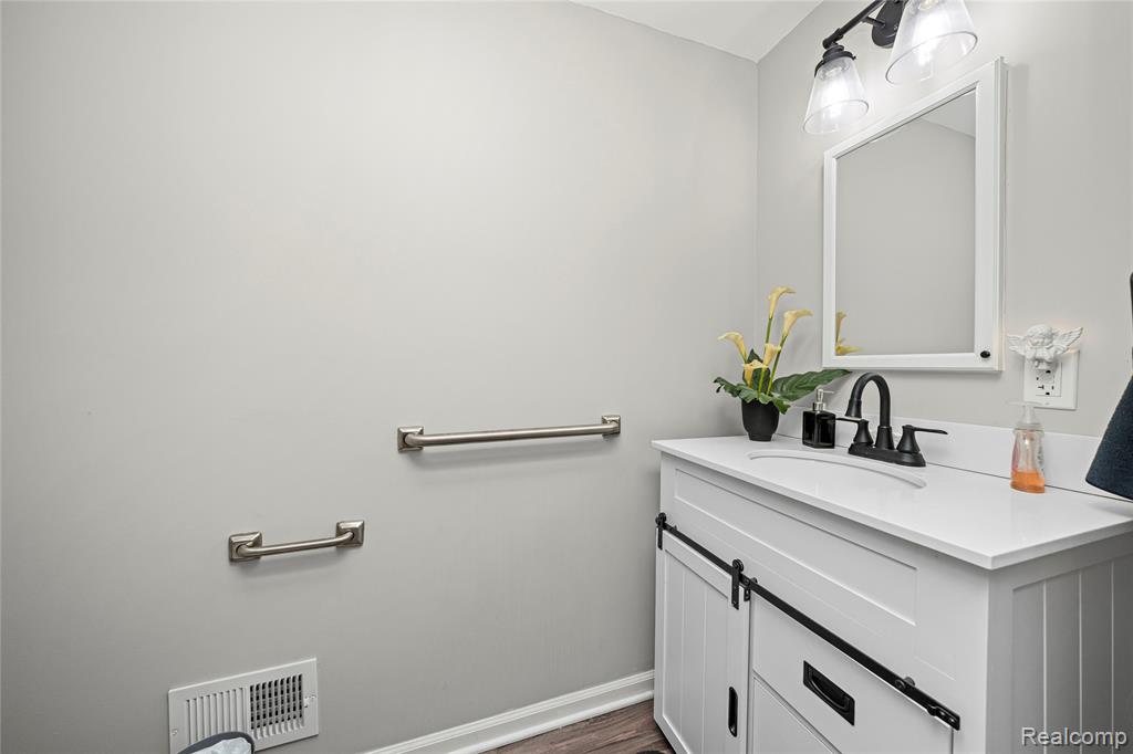 2762 N Harris Road, Ypsilanti, MI 48198 — Photo 45