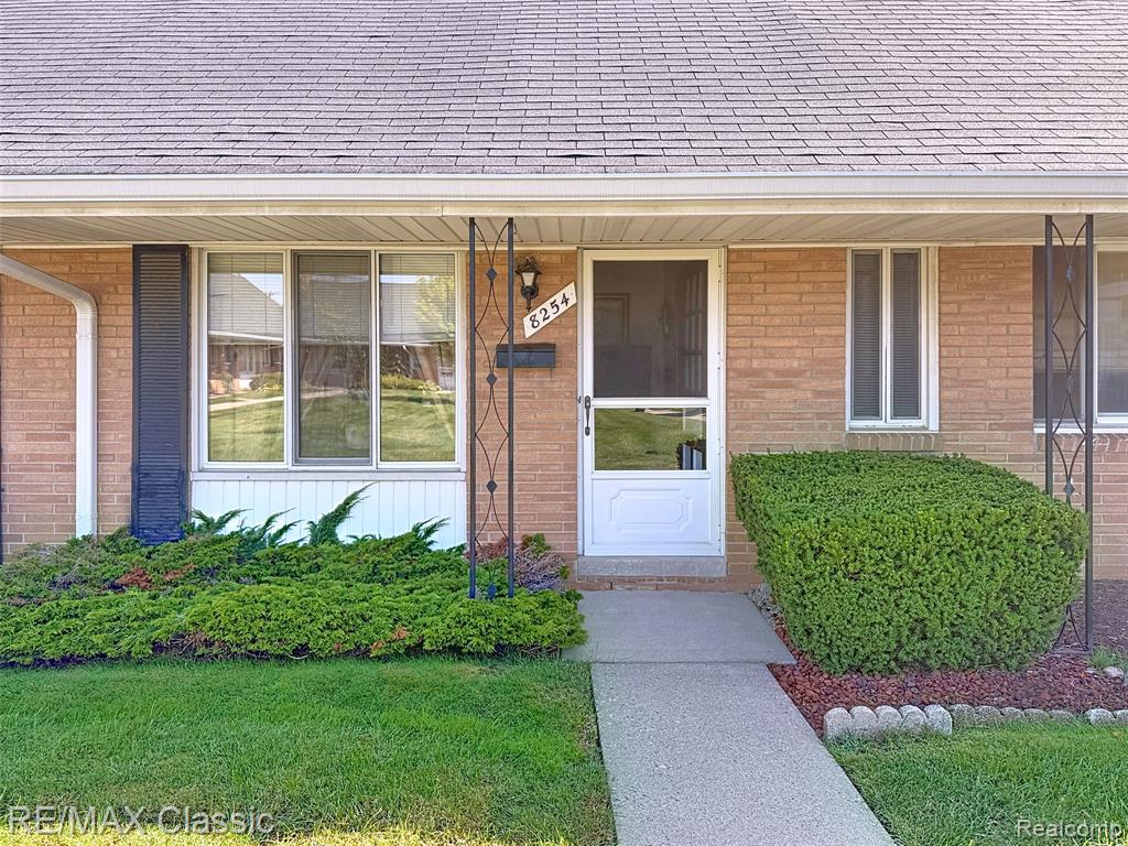 8254 Huntington Street, 43, Westland, MI — Photo 23