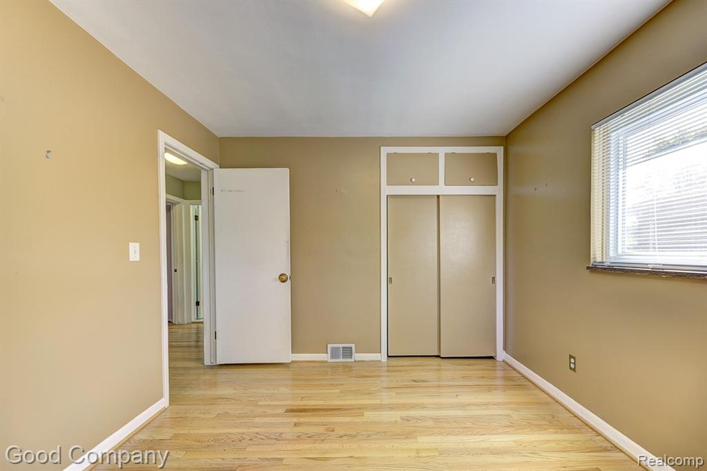 31160 E Rutland Street, Beverly Hills, MI 48025 — Photo 26
