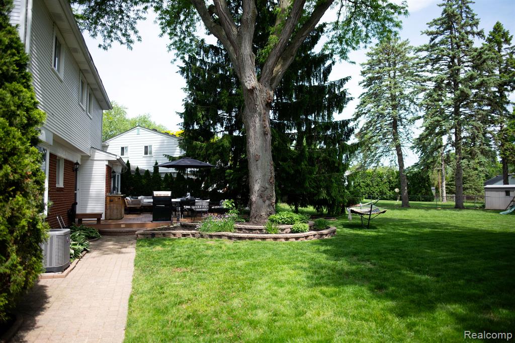 14922 Robinwood Drive, Plymouth, MI 48170 — Photo 24