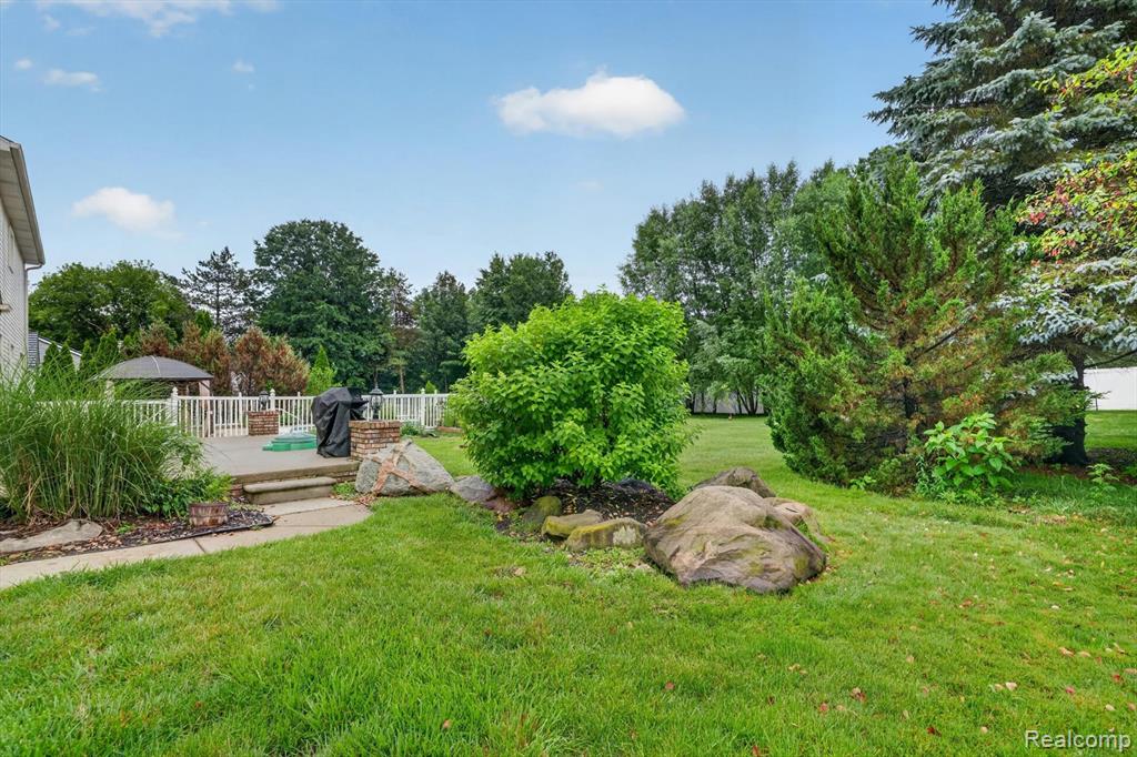9664 Alger Drive, Brighton, MI 48114 — Photo 7