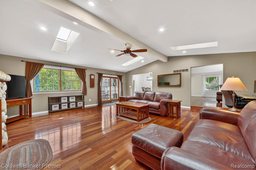 425 Arbor Pine Drive, Ortonville, MI 48462 — Photo 16