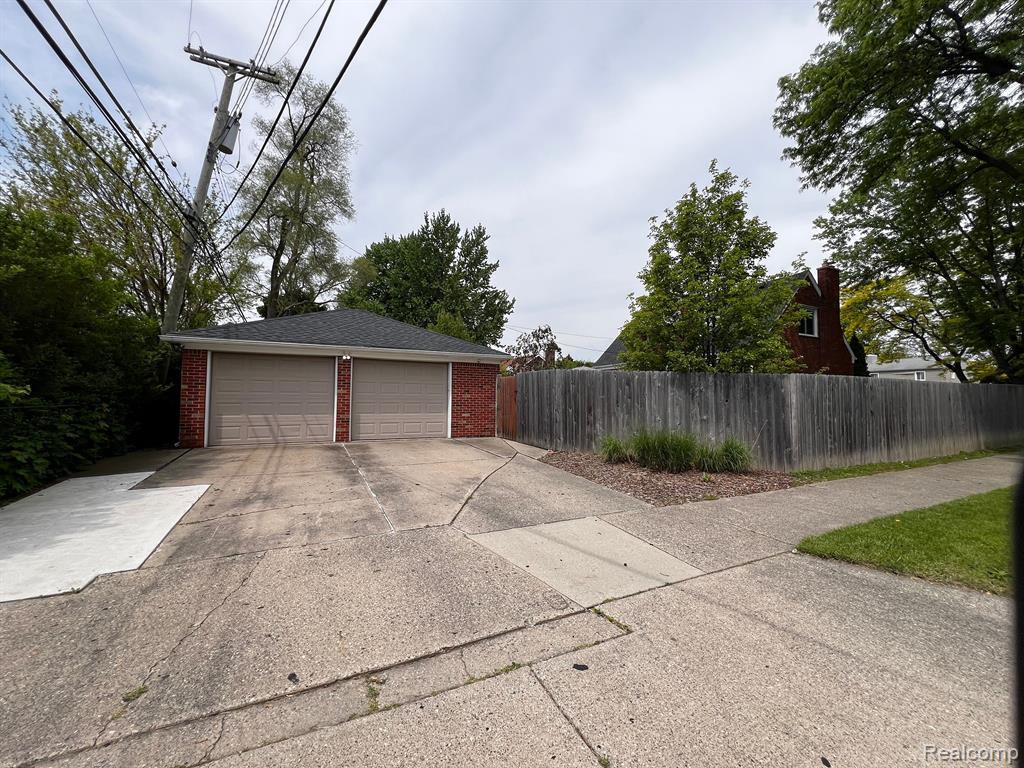 8488 HARDING, Center Line, MI 48015 — Photo 12