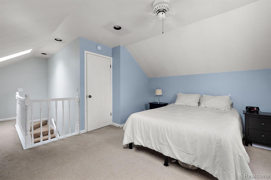 904 N DORCHESTER Avenue, Royal Oak, MI 48067 — Photo 14
