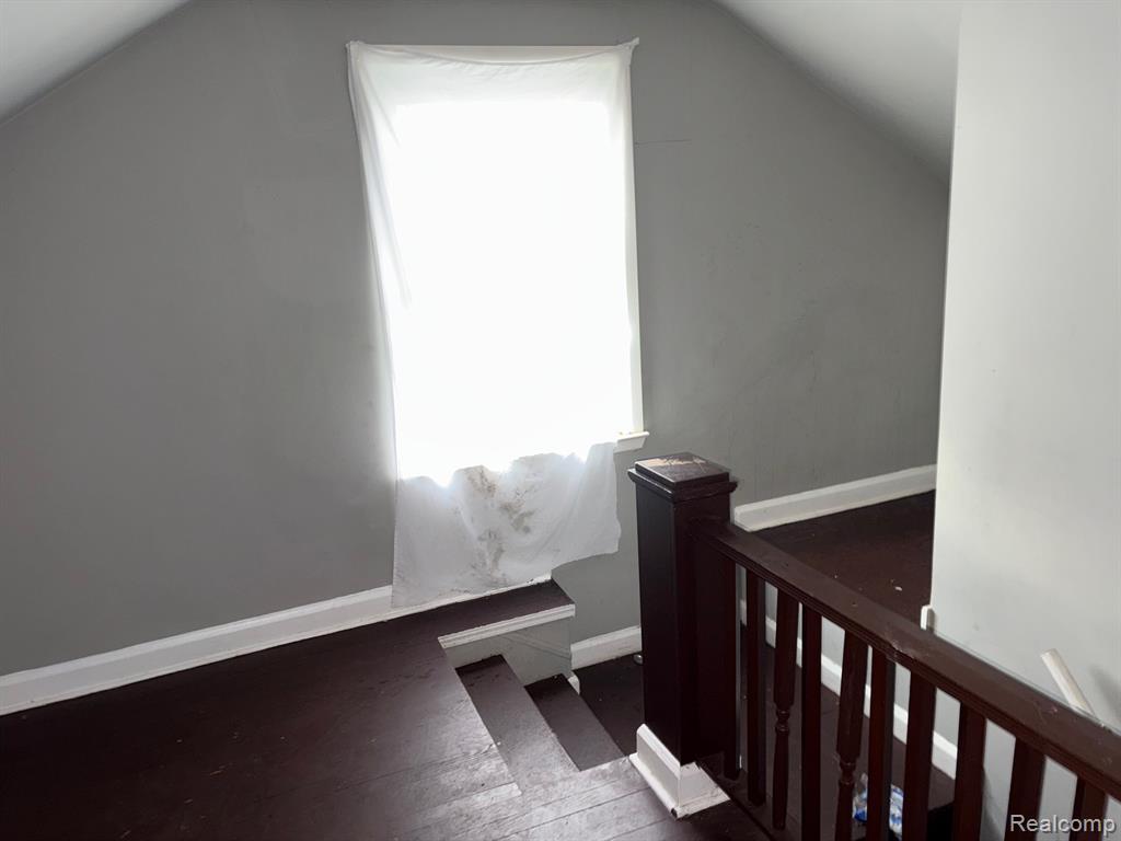 5095 FARMBROOK Street, Detroit, MI 48224 — Photo 10