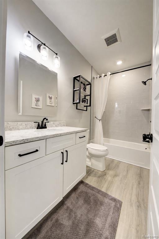 2138 Gambrel Lane, Howell, MI 48843 — Photo 15