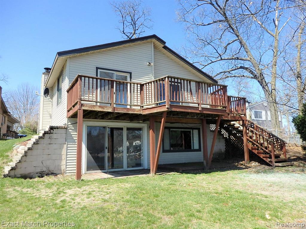 925 MALLOCK Road, White Lake, MI — Photo 9