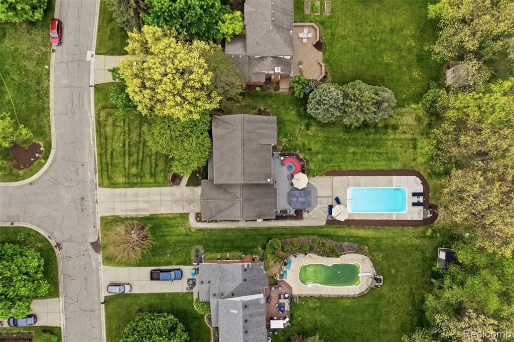 8876 Wintercove Drive, Commerce Twp, MI 48382 — Photo 13