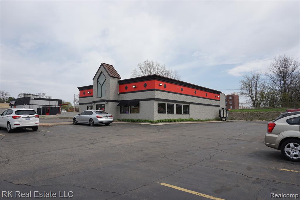 1252 N Ballenger Highway, Flint, MI 48504 — Photo 2