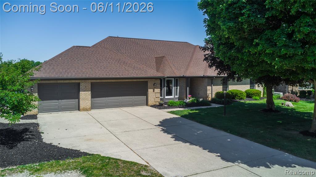 1154 Lake Valley Drive, Fenton, MI 48430 — Photo 14