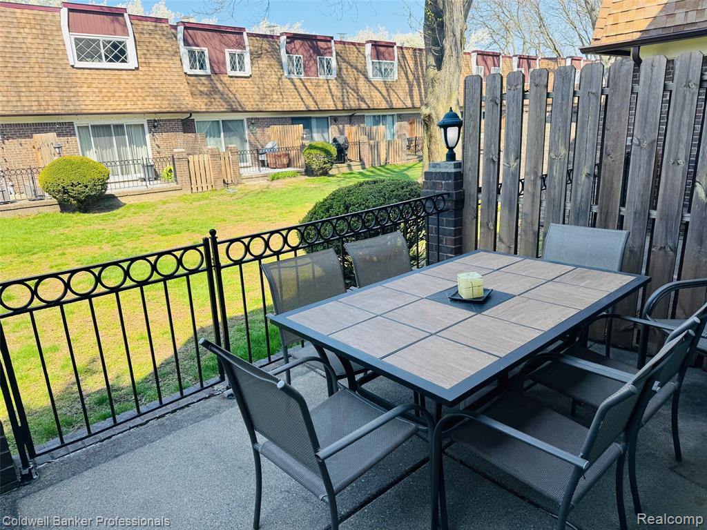 37021 E Aragona Drive, Clinton Twp, MI 48036 — Photo 26