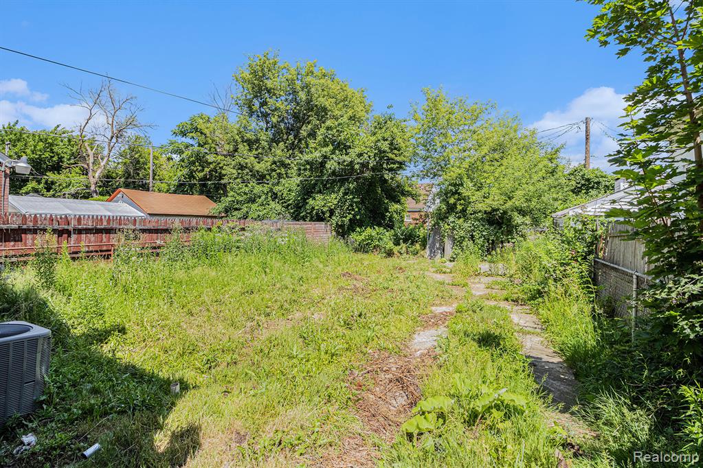 8040 Coyle Street, Detroit, MI 48228 — Photo 14