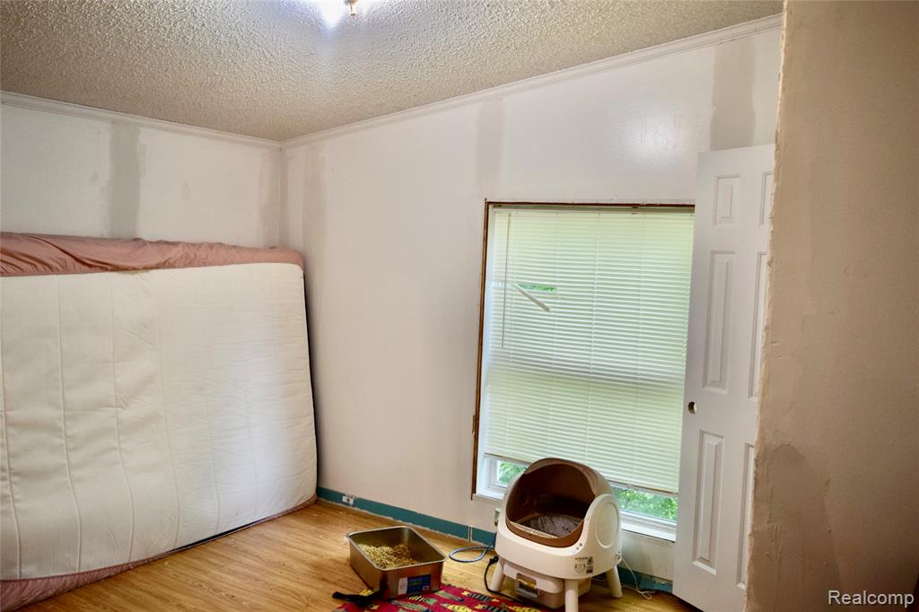 2140 S Dye Road, Flint, MI 48532 — Photo 15
