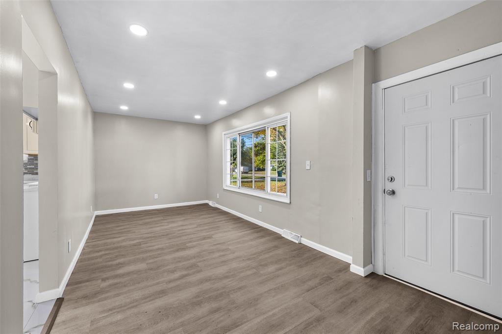 6931 Ball Road, Romulus, MI 48174 — Photo 11