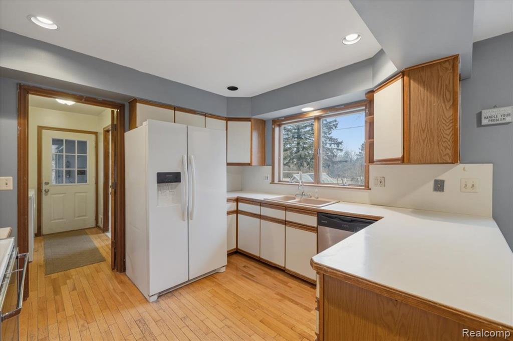 12386 Will Mill Drive, Milford, MI 48380 — Photo 9