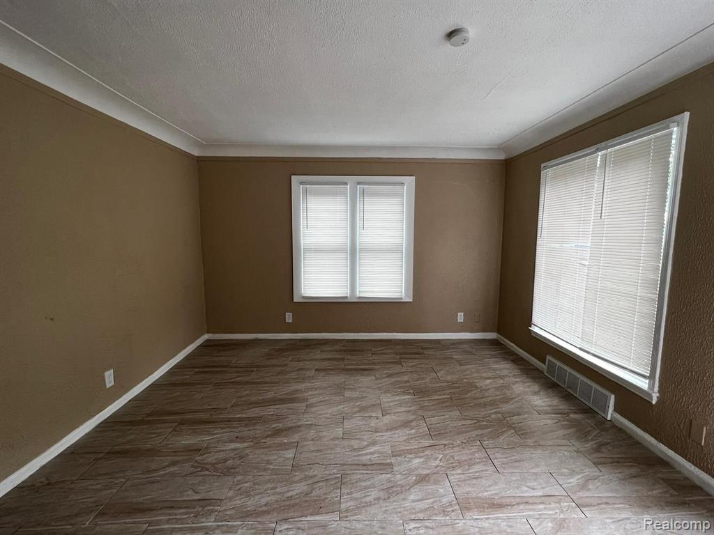 8260 COYLE Street, Detroit, MI 48228 — Photo 2