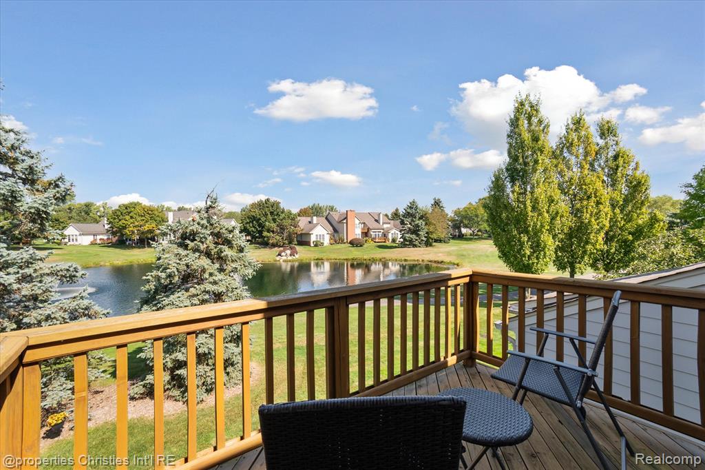 39510 Edgewater Drive, 100, Northville, MI 48168 — Photo 34