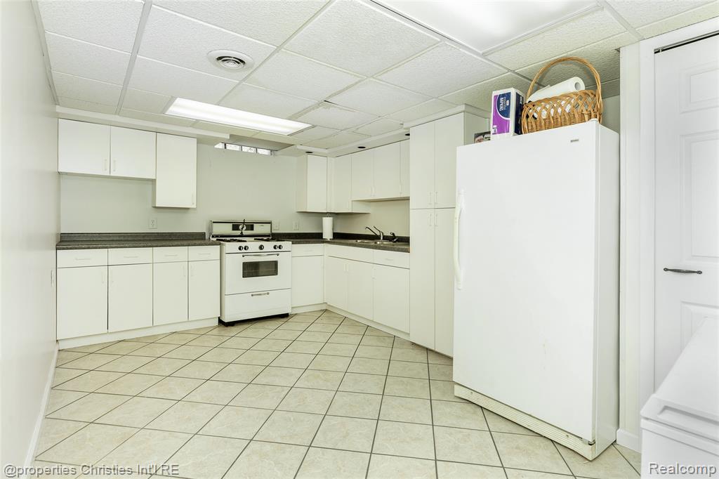 47192 Sanborn Drive, Macomb, MI 48044 — Photo 30