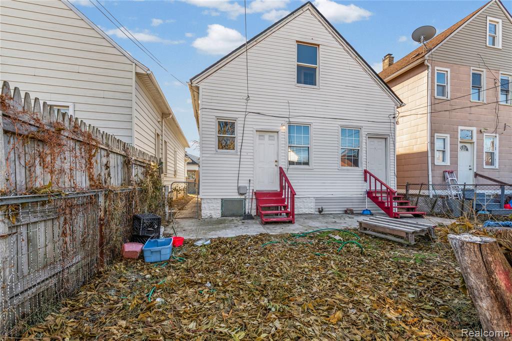 2657 Botsford Street, Hamtramck, MI 48212 — Photo 36