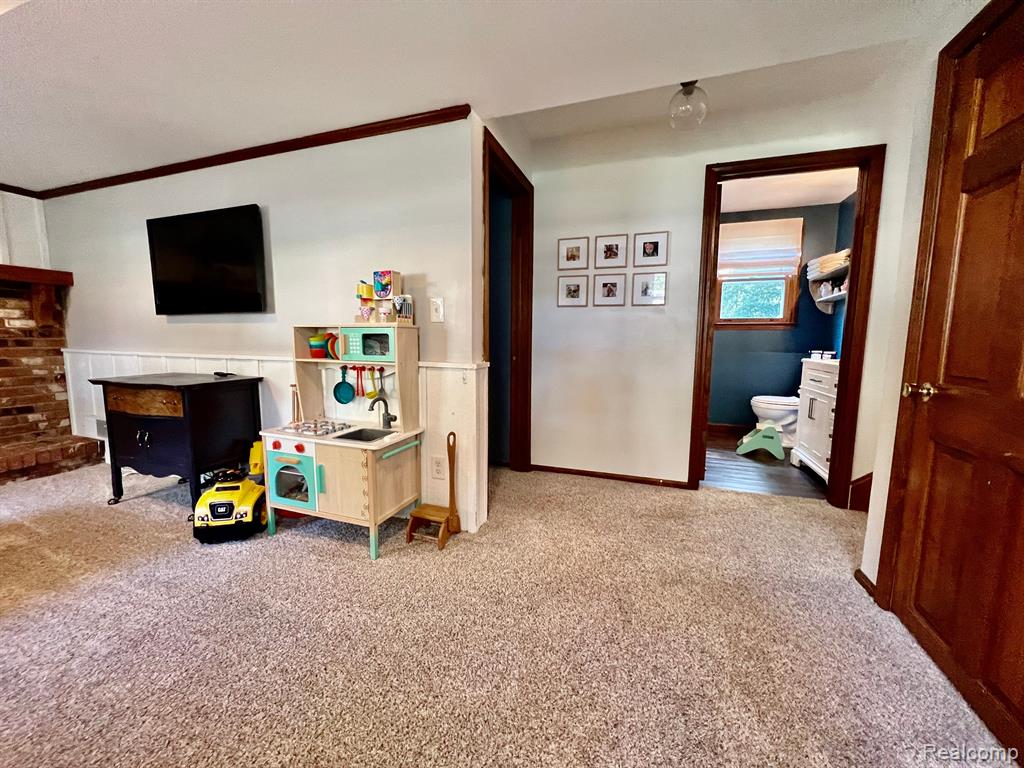 4245 SURREY Lane, Fort Gratiot, MI 48059 — Photo 23