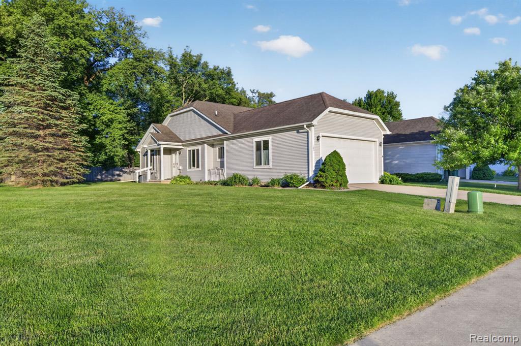 100 Aberdeen Drive, 36, Flushing, MI 48433 — Photo 4