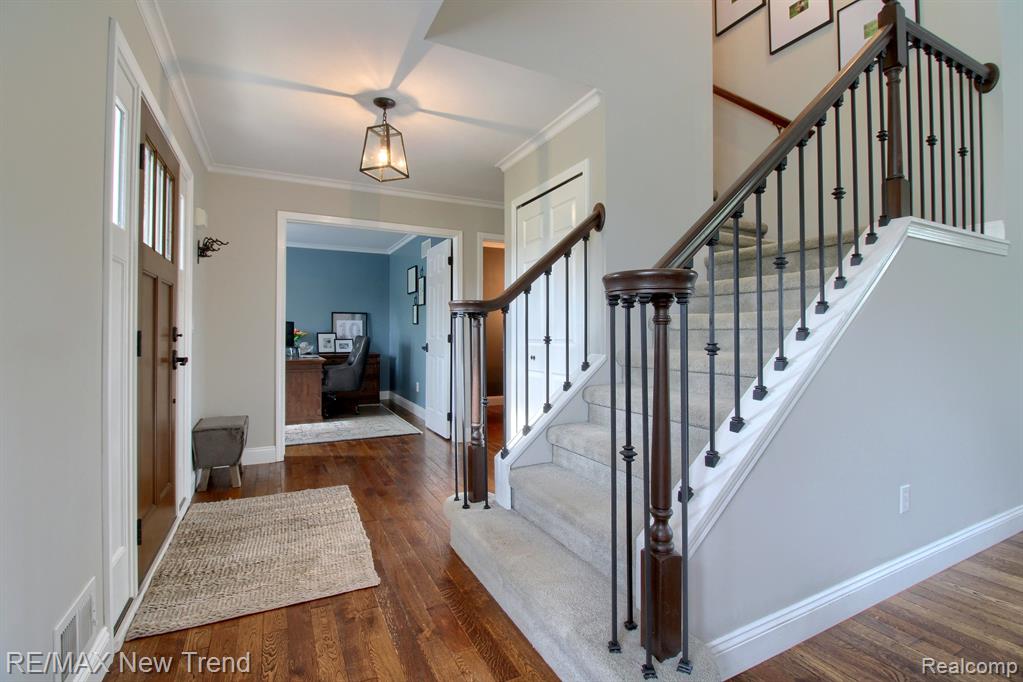 9457 DALEVIEW Drive, South Lyon, MI 48178 — Photo 4