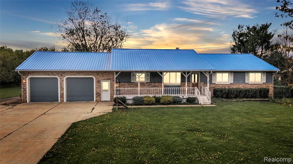 1081 S Gale Road, Davison, MI 48423 — front exterior