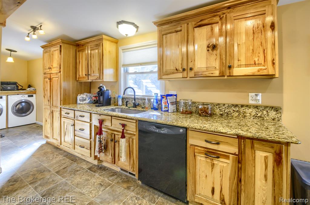 5079 JEFFERSON Road, North Branch, MI 48461 — Photo 11