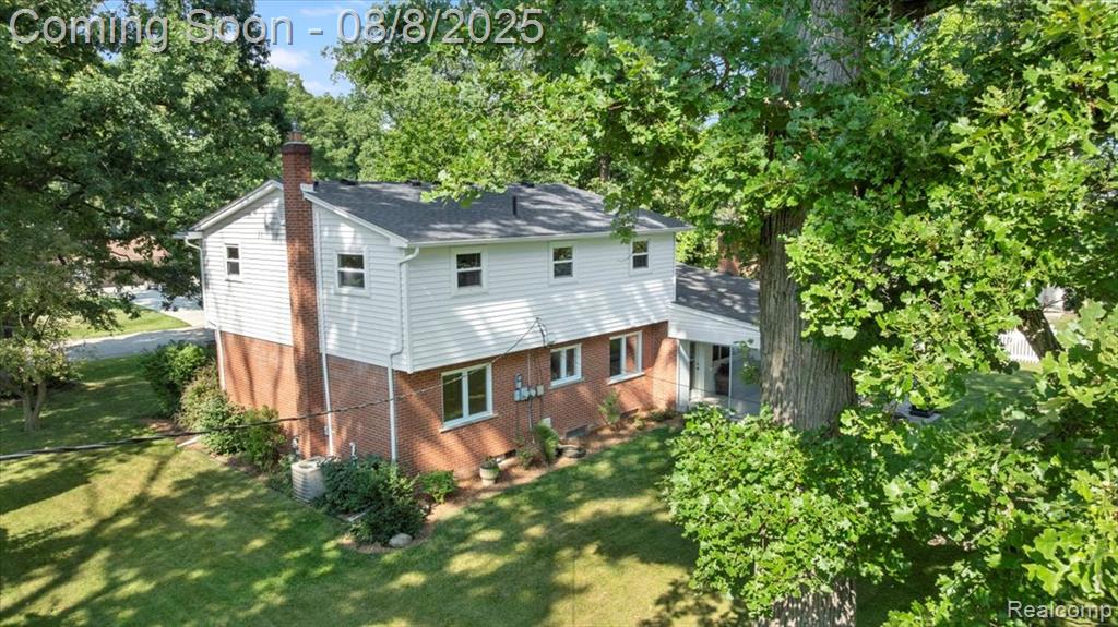 8751 Woodside Drive, Grosse Ile, MI 48138 — Photo 43
