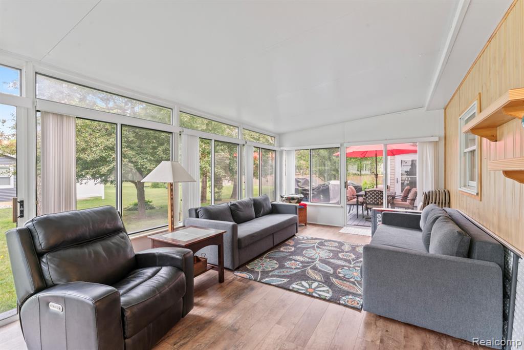 6242 Bedford Avenue, Flint, MI 48507 — Photo 17