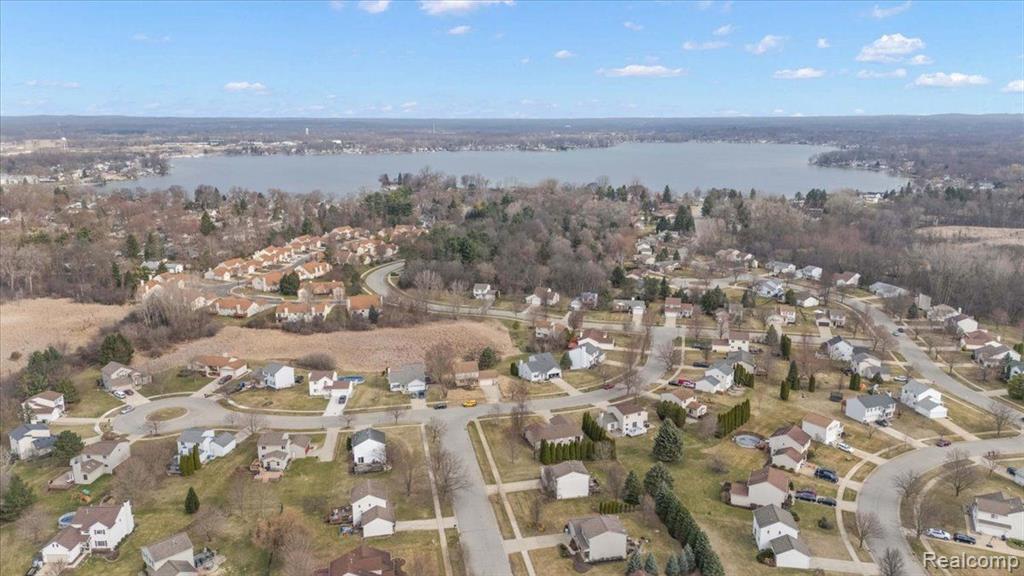 8964 SUNFLOWER, Whitmore Lake, MI 48189 — Photo 23