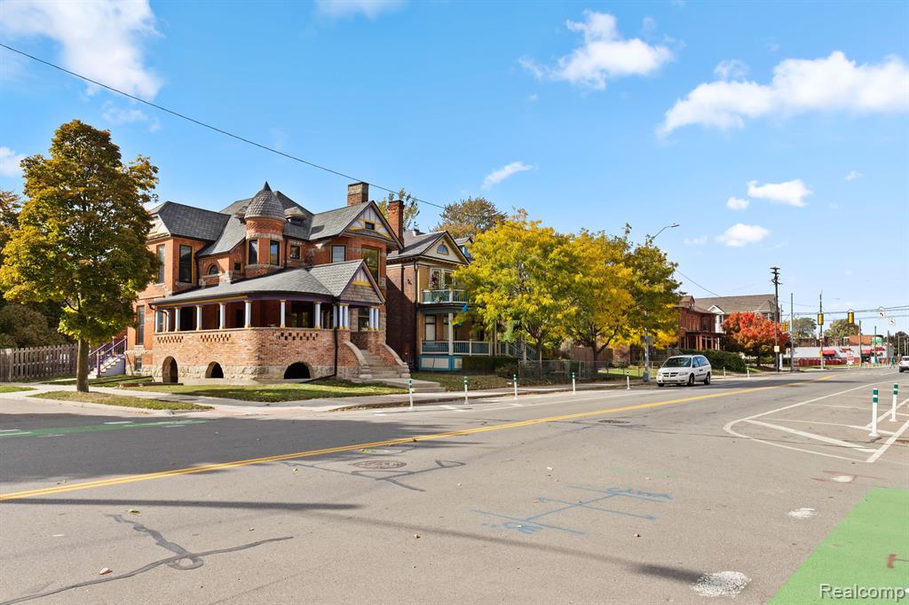 1751 W Warren Avenue, Detroit, MI 48208 — Photo 10