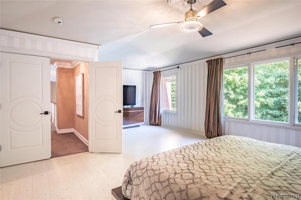 4575 Forest Edge Lane N, West Bloomfield, MI 48323 — Photo 5