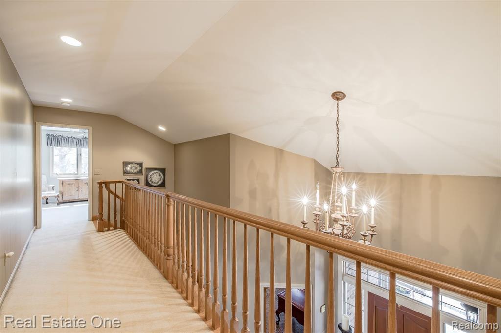 9316 LAKEBLUFF Drive, Clarkston, MI 48348 — Photo 47