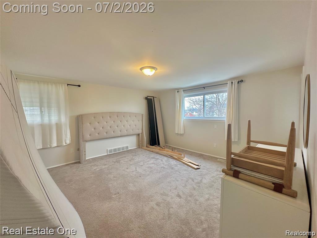 26950 ROCHELLE Street, Dearborn Heights, MI 48127 — Photo 9