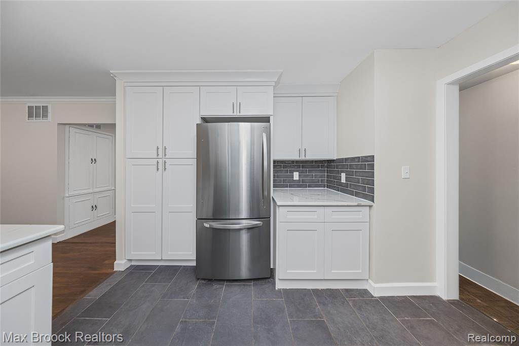 6695 Lahser Road, Bloomfield Hills, MI — Photo 17
