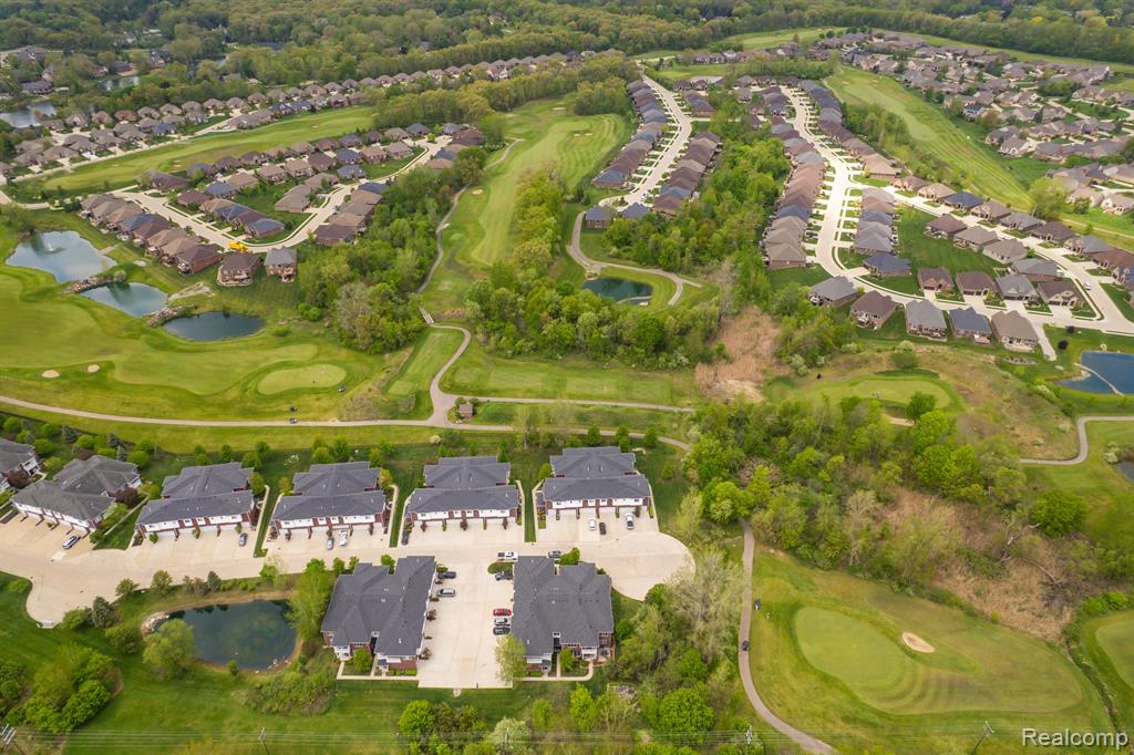 7004 BOULDER POINTE Drive, 89, Washington, MI — Photo 31