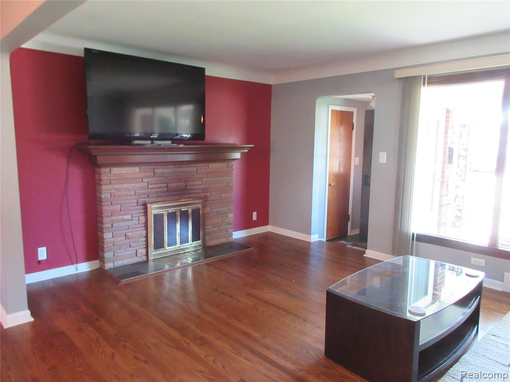 28325 Elmdale Street, Saint Clair Shores, MI 48081 — Photo 6