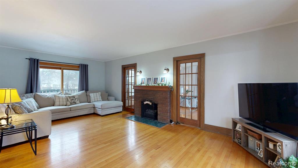 636 N Washington Street, Owosso, MI 48867 — Photo 9