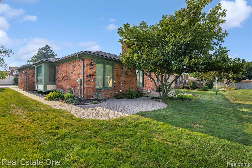 40444 La Grange Drive, Sterling Heights, MI 48313 — Photo 50