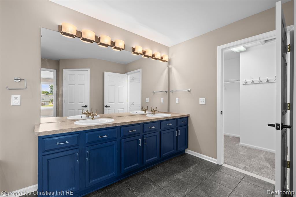 9670 Wexford Drive, Ypsilanti, MI 48198 — Photo 37