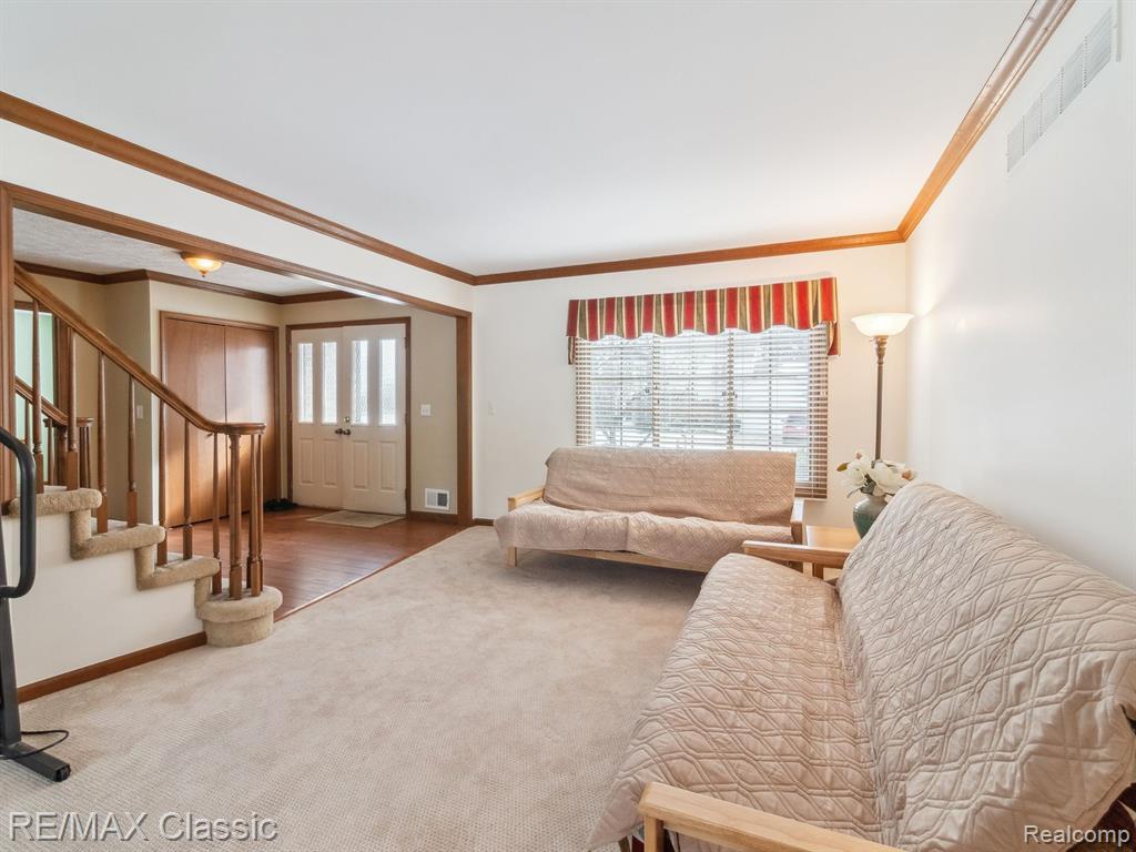 41830 PON MEADOW Drive, Northville, MI 48168 — Photo 6