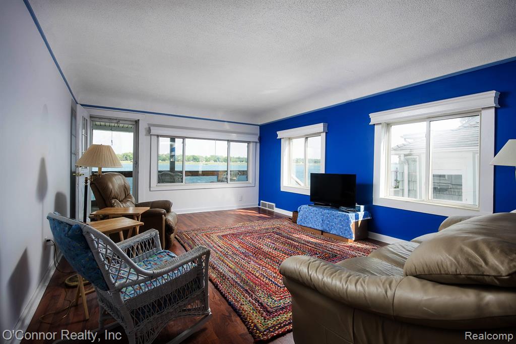 105 Gratiot Boulevard, Marysville, MI 48040 — Photo 4