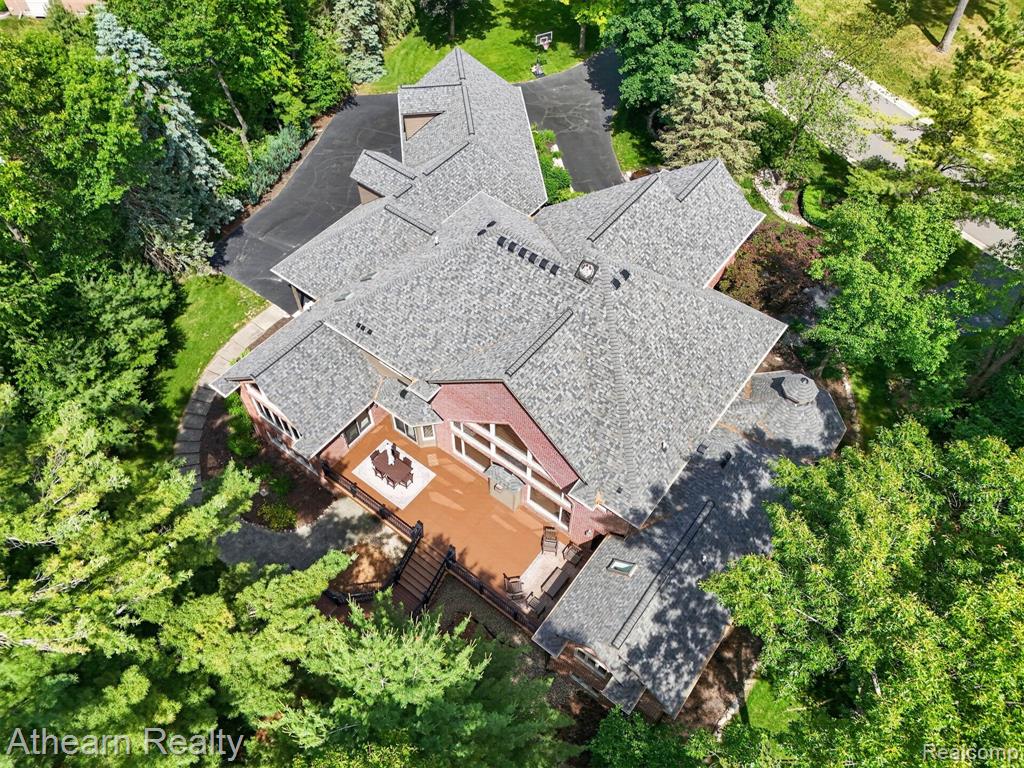 5326 Lake Forest Boulevard, Brighton, MI 48116 — Photo 18