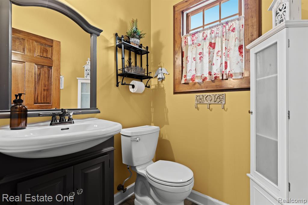 240 MONT EAGLE Street, Milford, MI 48381 — Photo 23