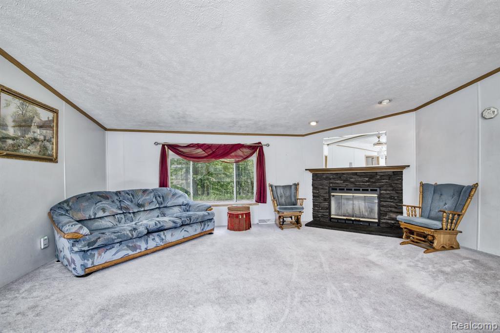 917 E HOADLEY Street, MI 49802 — Photo 27